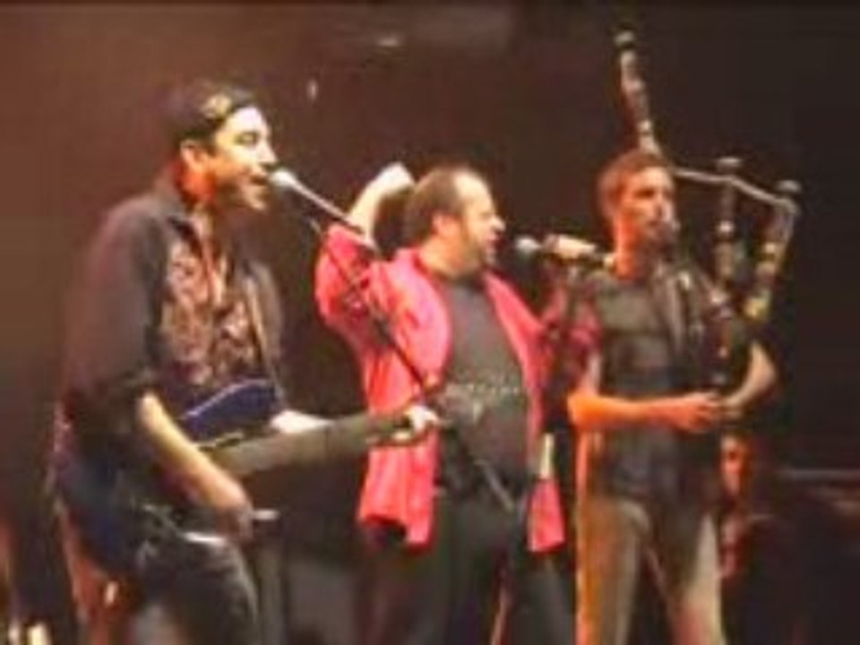 Soldat Louis juste instant rigolade tirer des caisses