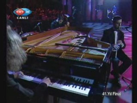 Tuluyhan Uğurlu- Dünya Başkenti / A World Capital Istanbul