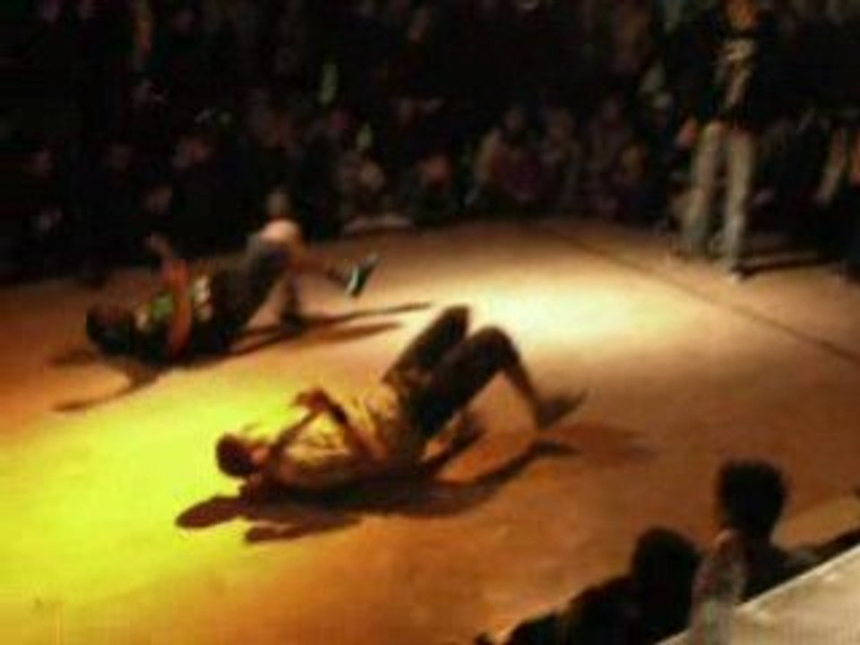 DONT PANIK CREW vs MAX-TRIX CREW