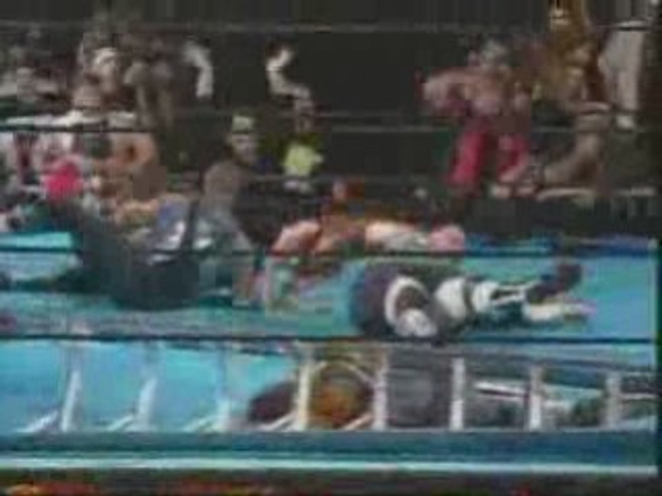 E.C.W. One Night Stand 2005 p9