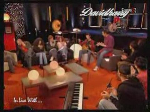 Guitare héro devant Jean Louis Aubert