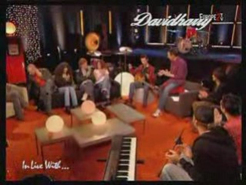 Guitare héro devant Jean Louis Aubert