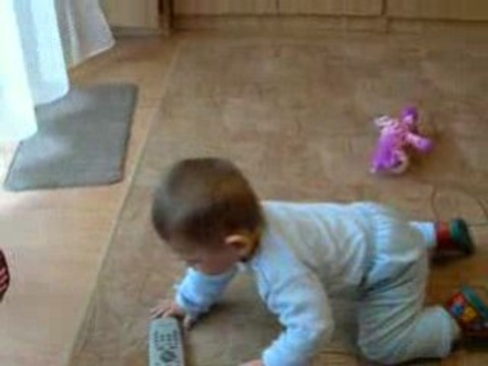 Edvin 16- mászunk, de még bizonytalanul_mpeg2video