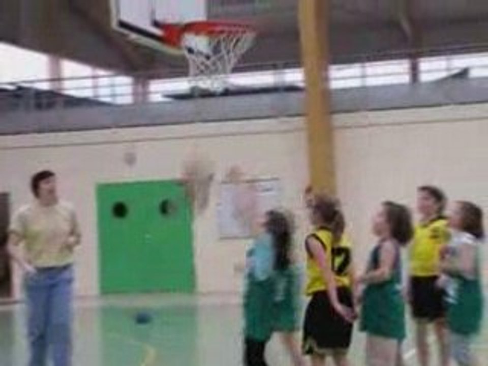 Basket_Poussines_Trailer3