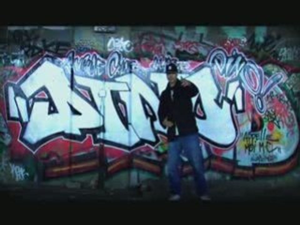 Dino - Laisse tourner la musique (Appelle Moi MC)