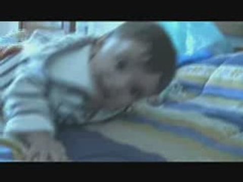 1ere tentative de 4 pattes (2008-07-09)