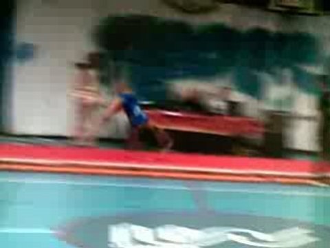 Rondade flip salto arrière