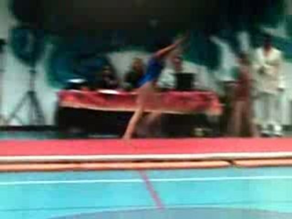 Salto avant rondade flip arrière