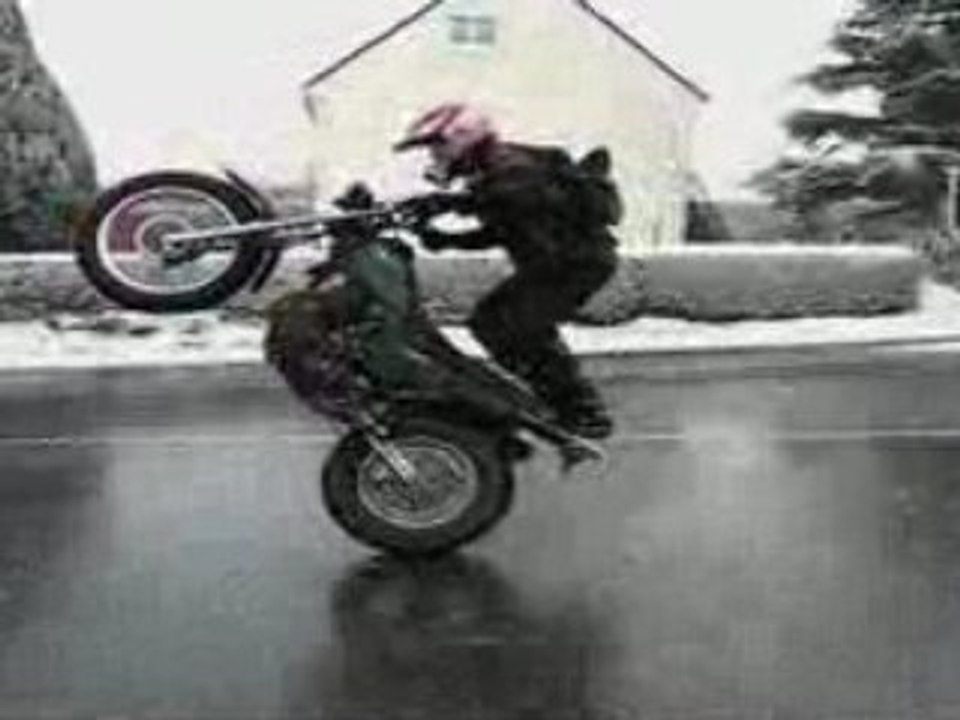 Twstunt - Under the snow