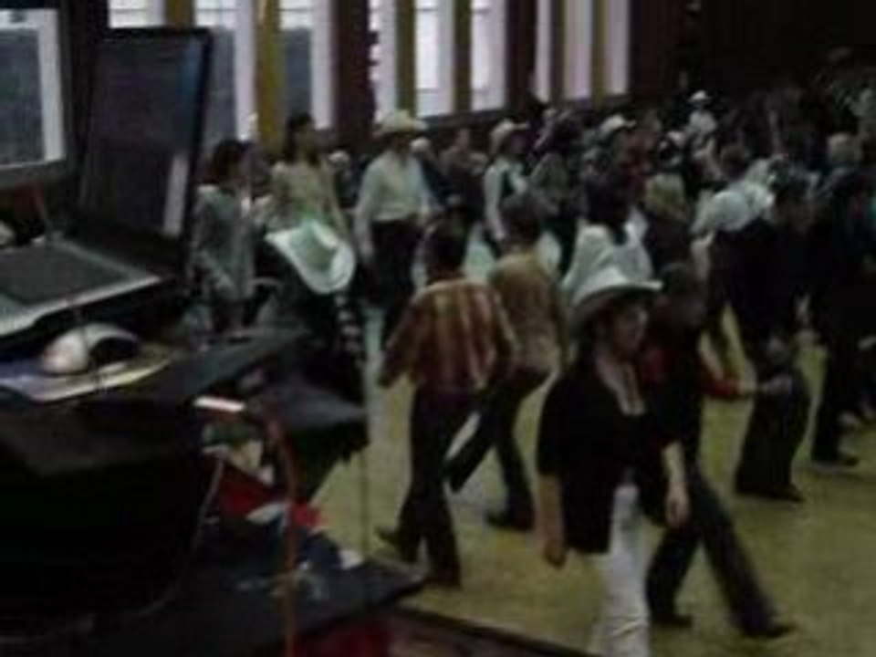 Quesi Queno bal Janville par City Jane Country