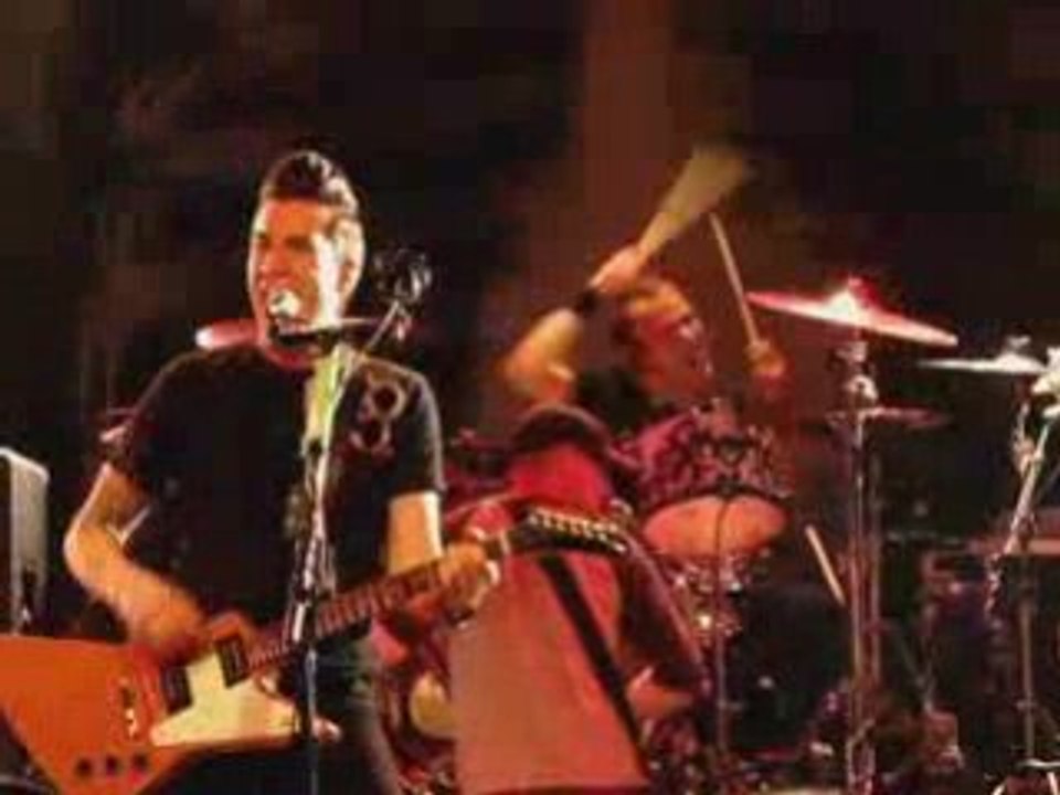 Theory of A Deadman - Bad Girlfriend Live in Cincinnati