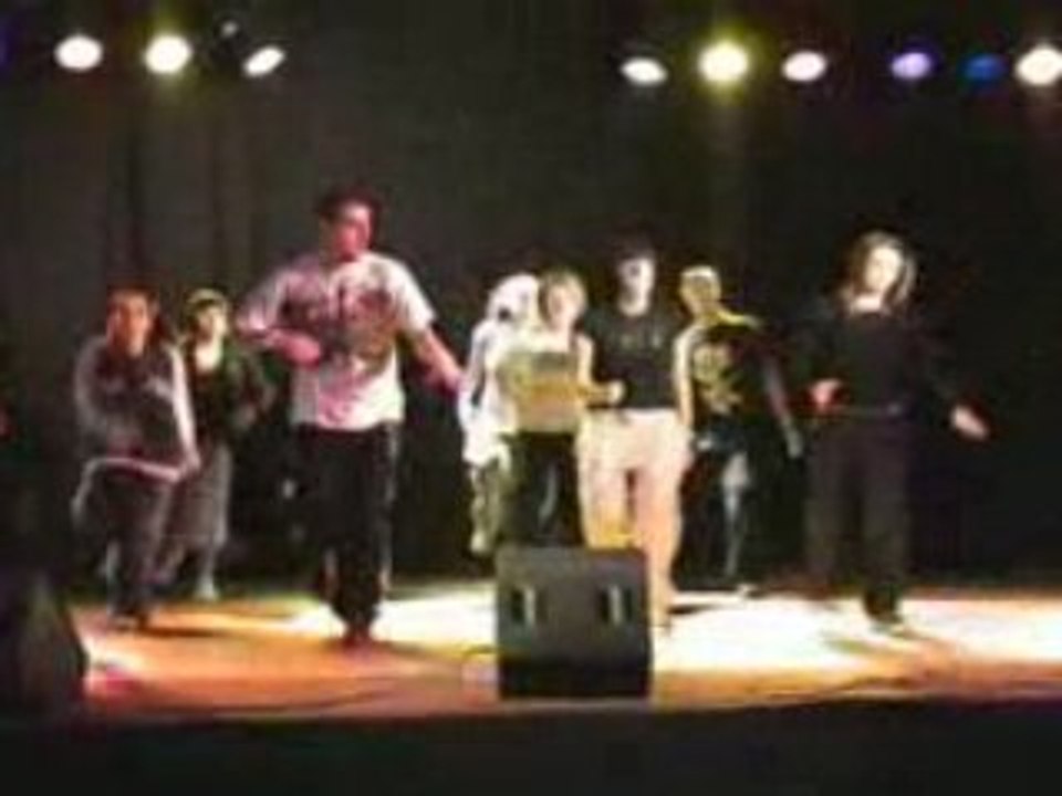 DANSE GROUPE