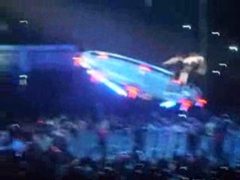 Chris brown a bercy le 29.01.2009 ( Lottery &Take U down )