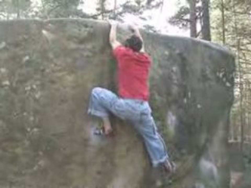 Guillaume Glairon-Mondet Sale gosse assis 8A Fontainebleau
