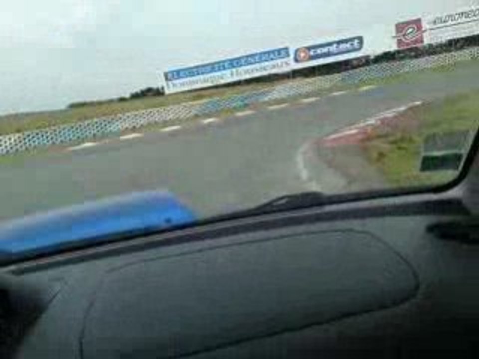 Subaru STI a croix en ternois