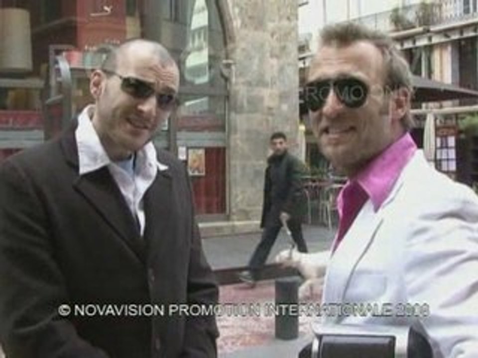 Caméra cachée :  Nespresso ... What Else ? (Mad boys)