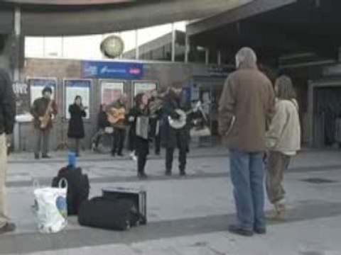 Les Blérots de R.A.V.E.L : Une Journée de Timbrés