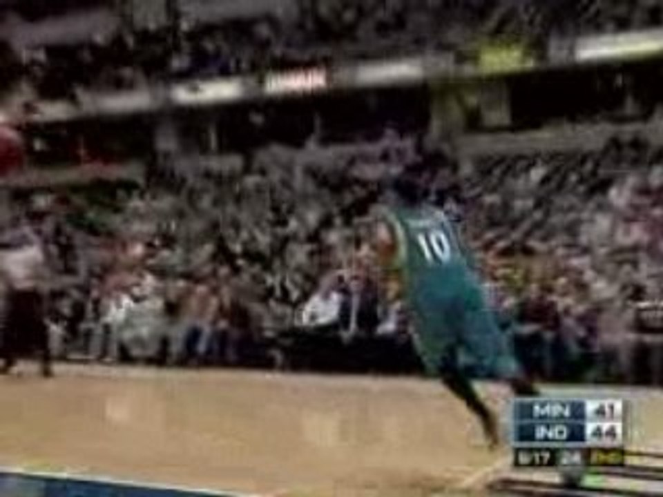NBA Rodney Carney steals a pass and finishes with a huge sla