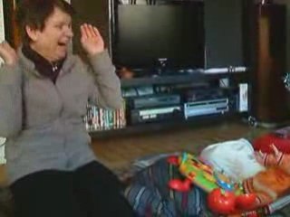 LPetite Louise fait rire sa maminou