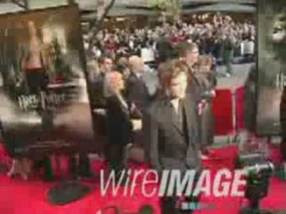 Robert Pattinson Harry Potter red carpet