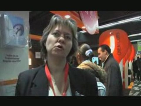 Une conseillère de CCI présente l'auto-entrepreneur