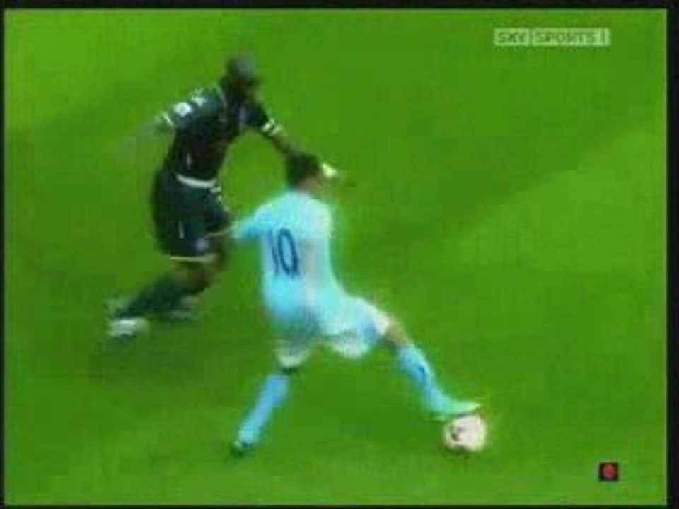 Ronaldo Vs Robinho showboat