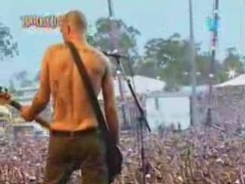 QOTSA - Live (BDO 03) -01 Feel good Hit of the Summer