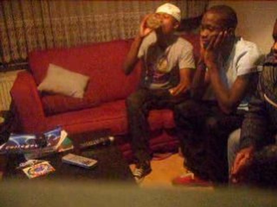 ik met mijn broers,lekkr voetbal aant kijke (ajax psv)