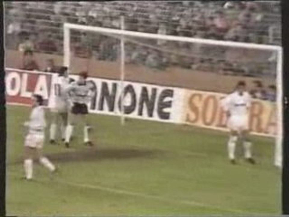 REAL MADRID  4   AT. DE MADRID 1   1986