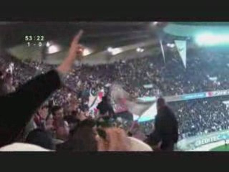 Les Arrachés au coeur de la tribune