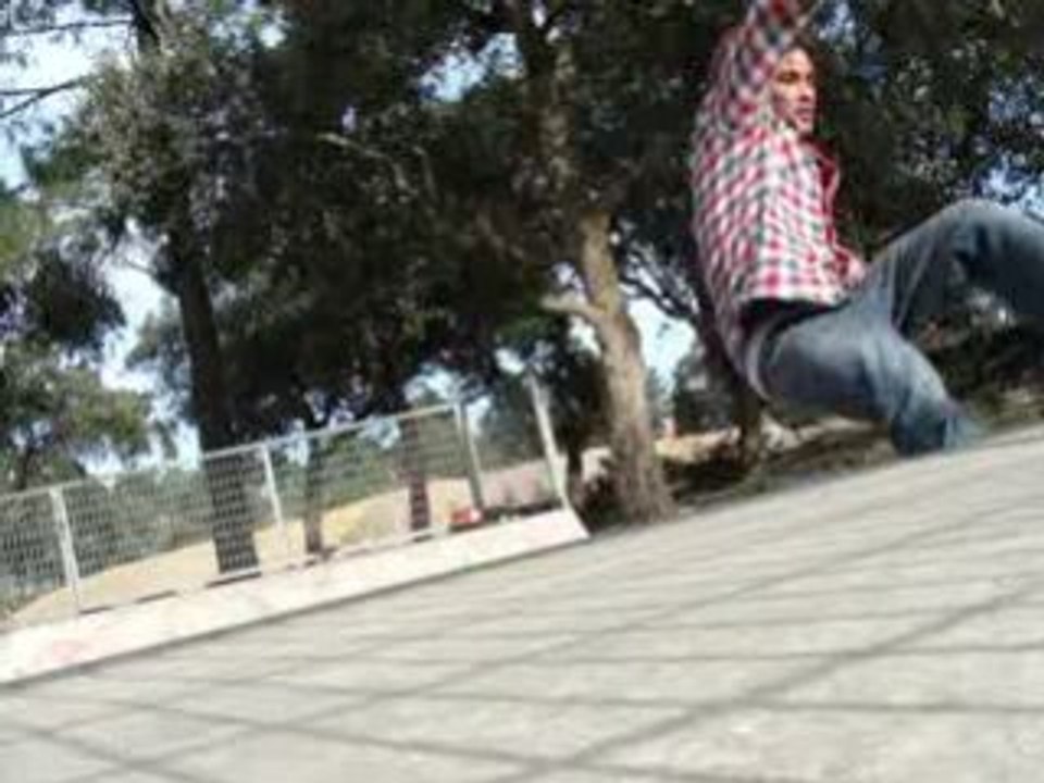 SK8}hundred rollers wave