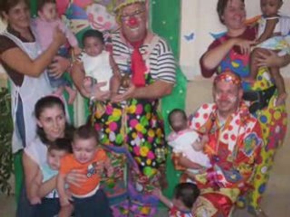 le clown cassou présente "le diaporama" actions ABC