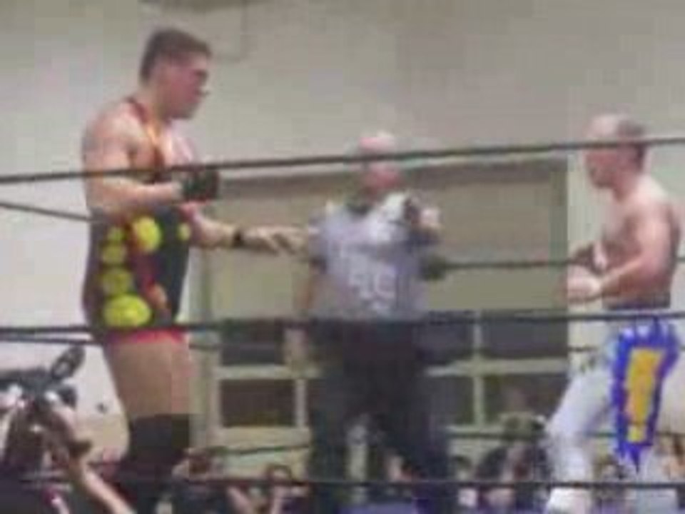 Colt Cabana vs Dingo