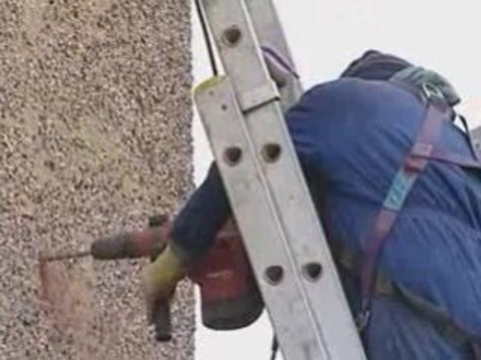 Mayor Launches free insulation scheme in hartlepool