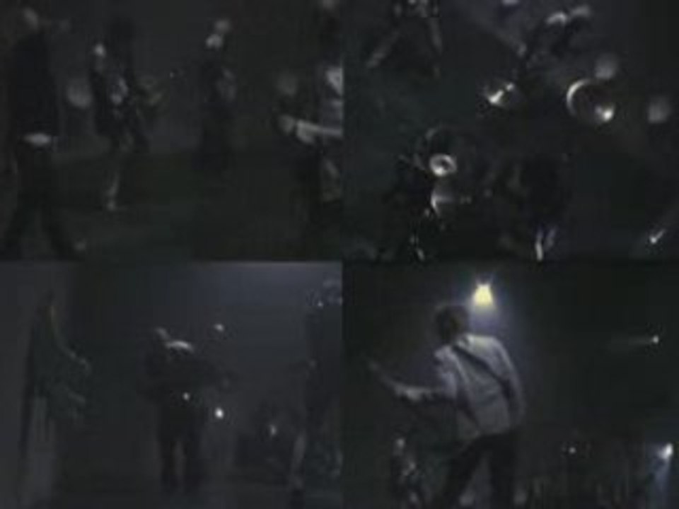 The GazettE ~ Cockroach