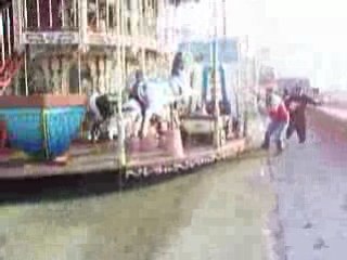 julien mange manége mdr