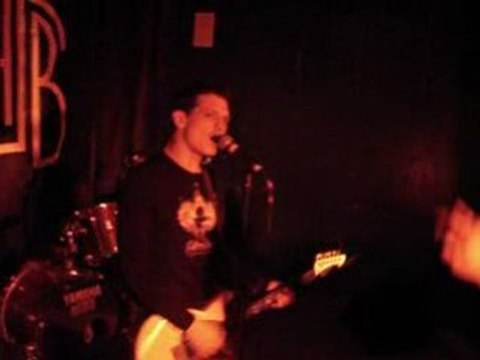 Loulou reprend helene et le sang des berurier noir