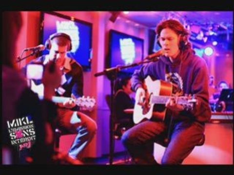 Justin Nozuka en live dans l'émissions sans interdit