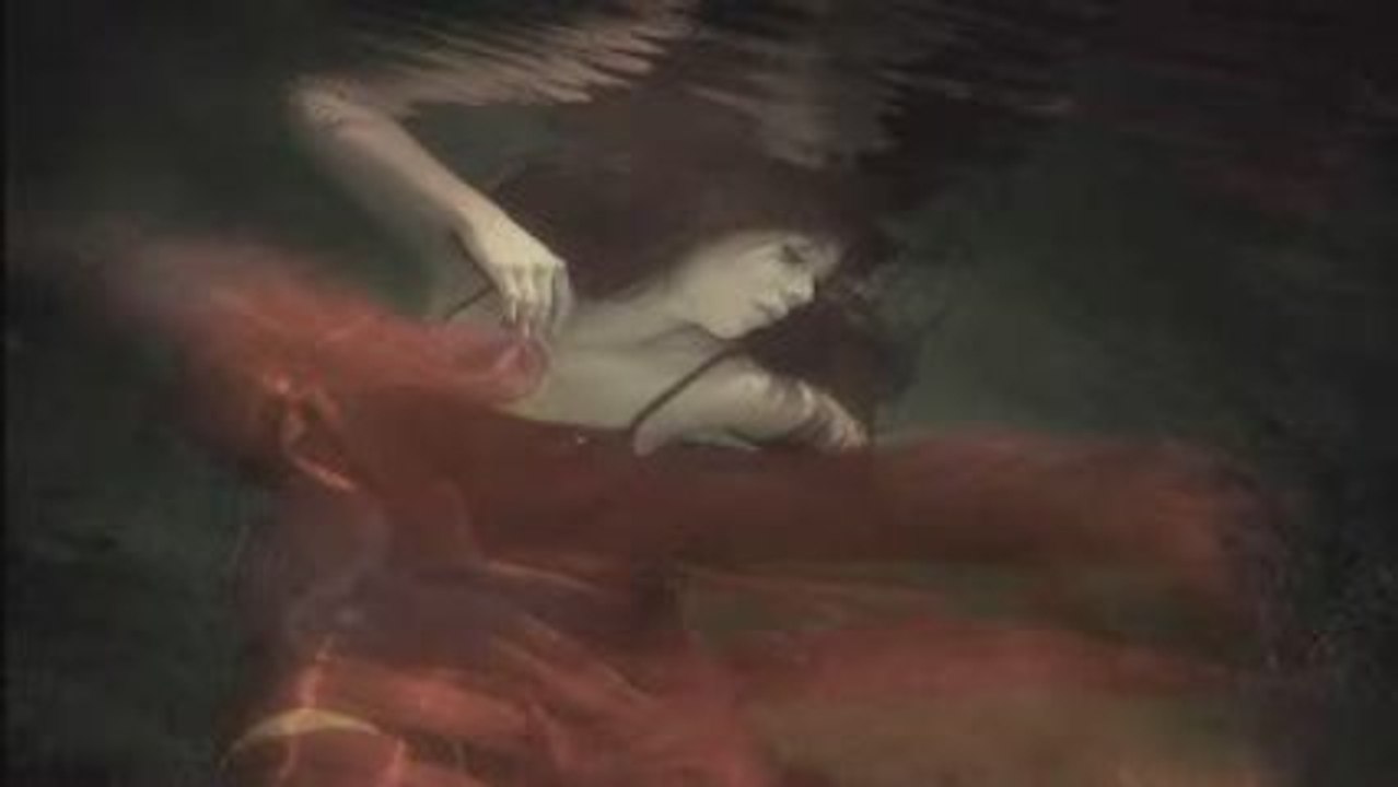 Underwater ( Chris Spheeris - Culture) Enjoy - HQ Video