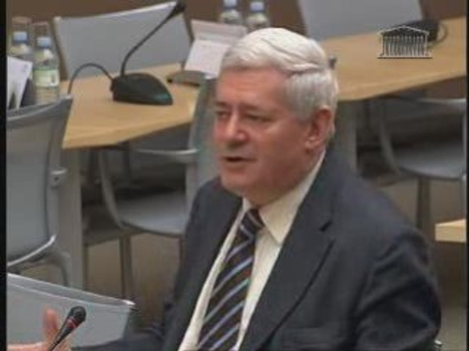 Le FN reçu par la commission Baladur 2/4