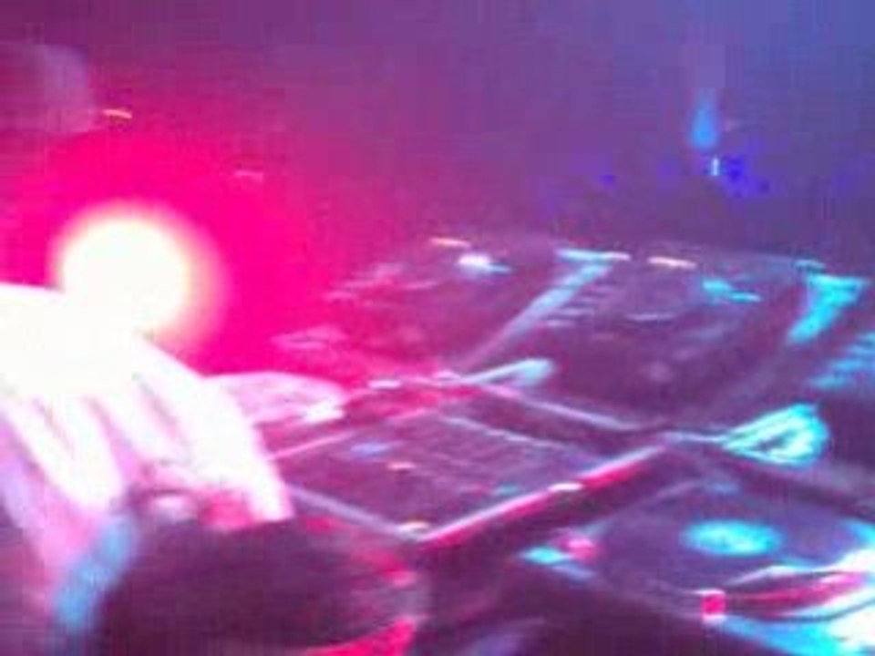 Nicolas Cuer au Dock Des SUd Marseille Nuit Rouge 2009