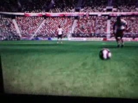 Coup Franc de Touré 35 mètres - Fifa 09 - Xbox 360