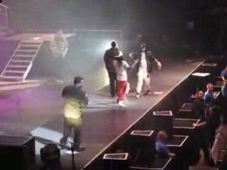 Lil wayne - pop bottles ( live key arena of seattle )