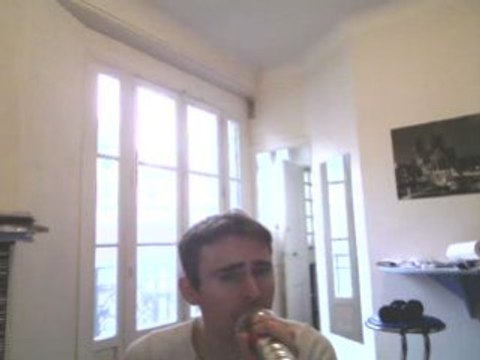 Wiwi égratigne Belle demoiselle