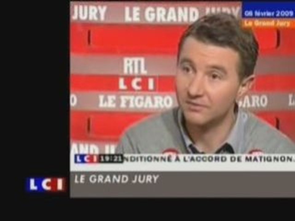 Besancenot : " Haut Fonctionnnaire à COUP PIEDS DANS LE CUL"