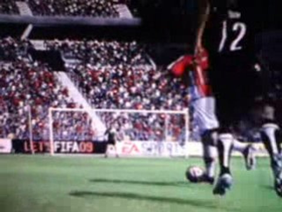 Lob des 18 mètres Van Persie - FIFA 09 - XBOX 360