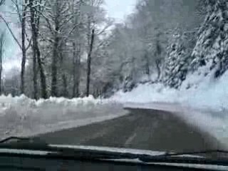 306 RSCup Extrait cam embarqué sur route glissante