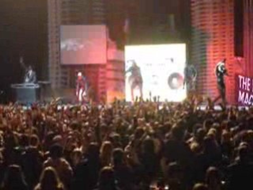 Lady Gaga Money Honey Paris Live