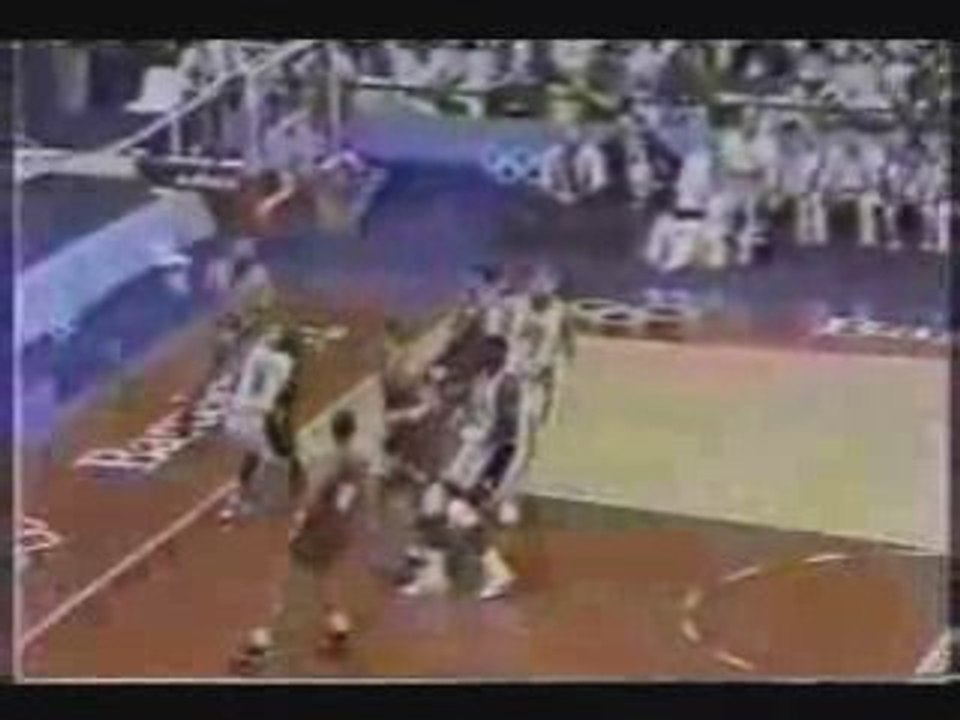 Michael Jordan Great Flight in Barcelona Dream Team 92