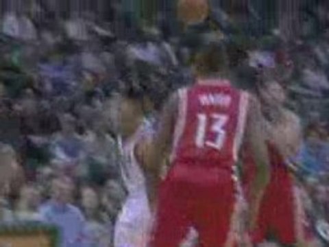 NBA Charlie Bell steals the pass...He finishes with an easy